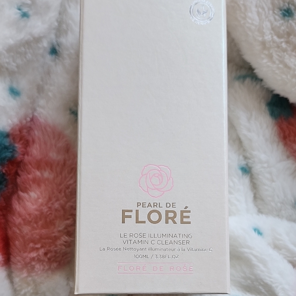 Pearl De Floré Le Rosé Illuminating Vitamin C Cleanser